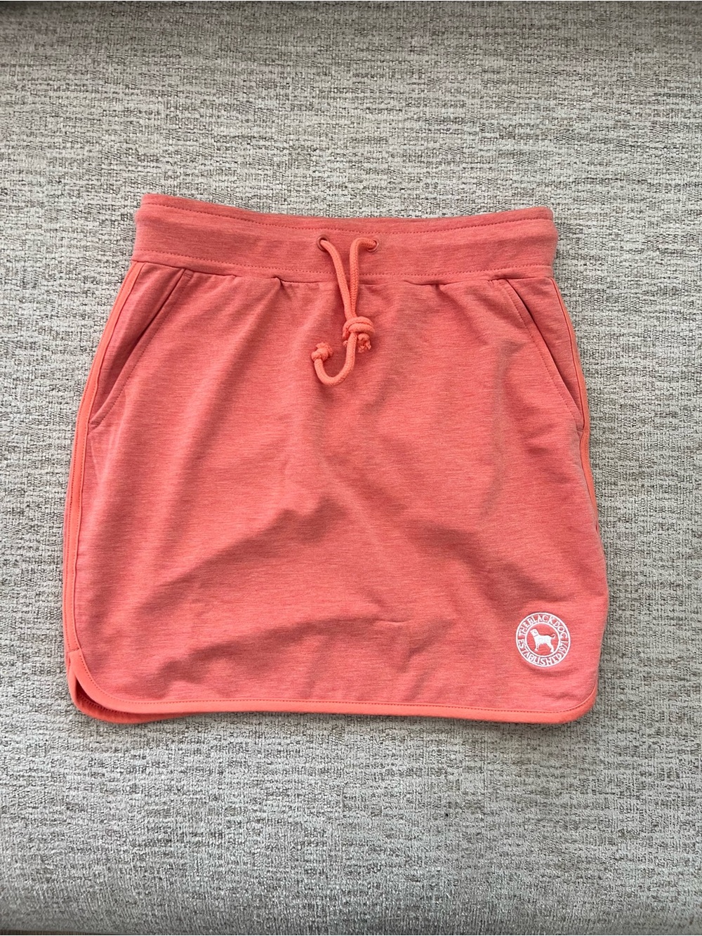 The Black Dog Coral Everyday Skort